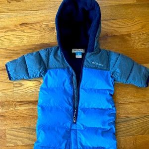 Columbia 3-6mth snow suit (never worn)